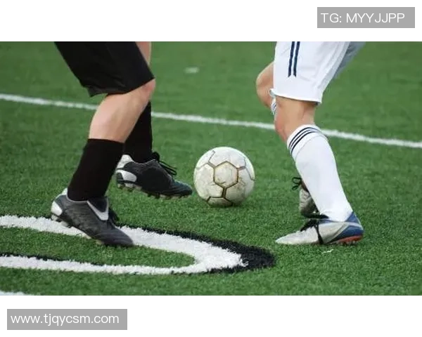 球星足球袜为何能提供更强防滑效果其设计原理与技术揭秘